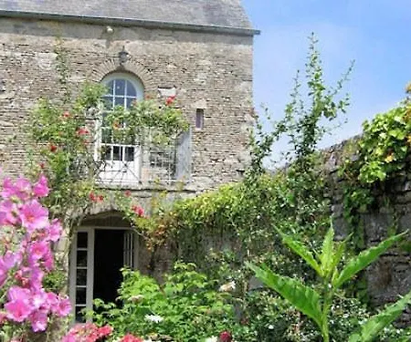 Couette-café Manoir De La Riviere 4*