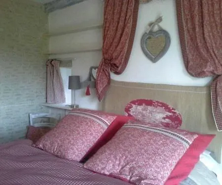 Manoir De La Riviere Bed and breakfast