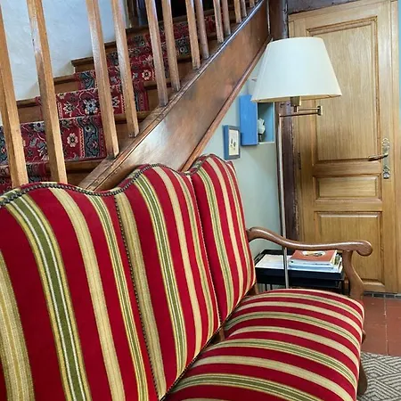 Manoir De La Riviere Bed and breakfast 4*