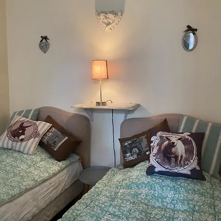 Manoir De La Riviere Bed and breakfast