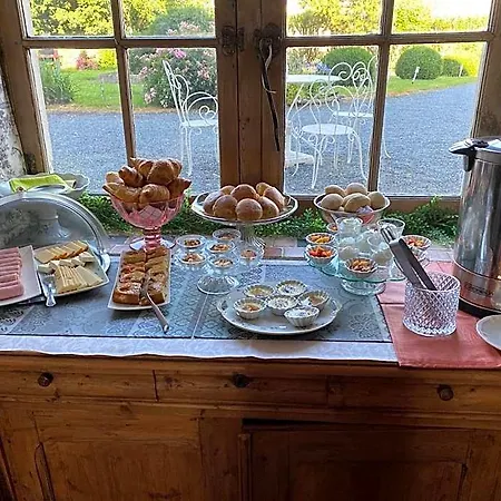 Manoir De La Riviere Bed and breakfast