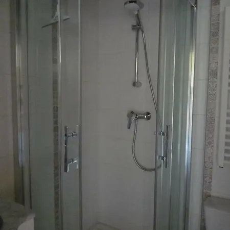 Manoir De La Riviere Bed and breakfast 4*