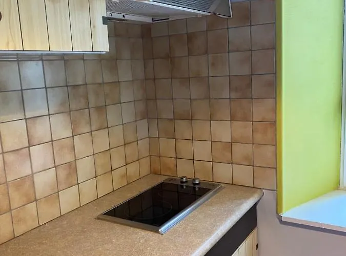 Manoir De La Riviere Bed and Breakfast 4*