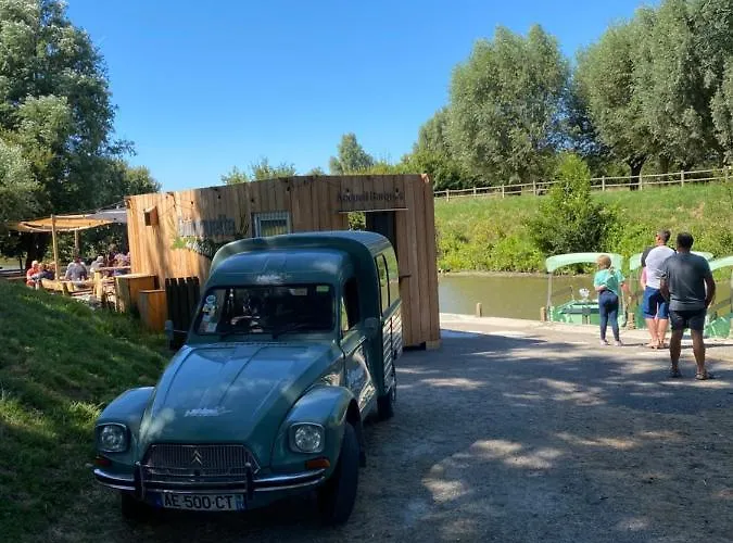 Manoir De La Riviere