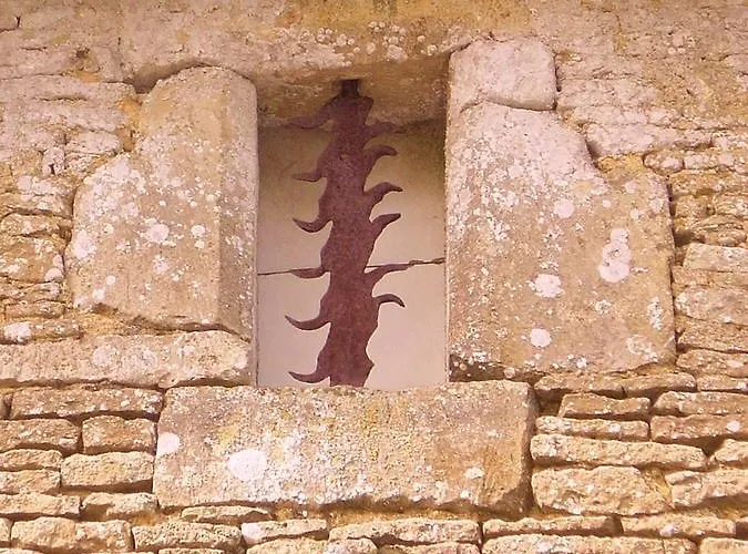 Manoir De La Riviere Bed and Breakfast